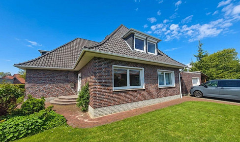 Spacious detached house with a solar panel system, a large garden, and significant potential. Purchase price: €319,000.