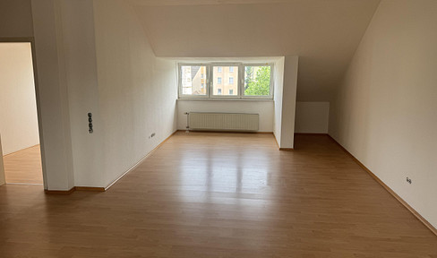 Leverkusen Manfort Helle, freundliche Dachgeschosswohnung