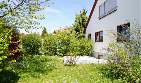 3-Zimmer-Dachgeschosswohnung mit Gartenanteil und Stellplatz an 1-2 Personen