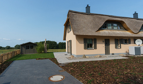 Entspannung pur - Reetgedecktes Ferienhaus in Stove zu verkaufen!