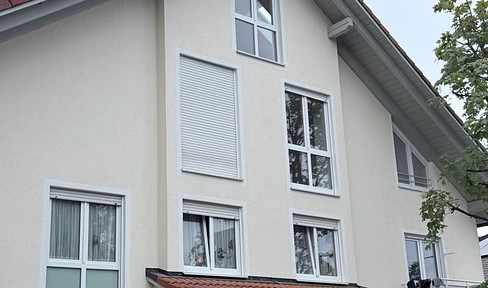Maisonette mit Gartenblick und Studio-Charme, über zwei Etagen