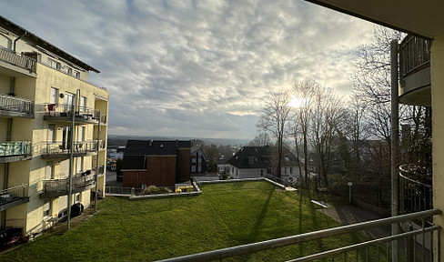 Zentrumsnahe 2-Zimmer-Wohnung mit Balkon und Tiefgaragenstellplatz