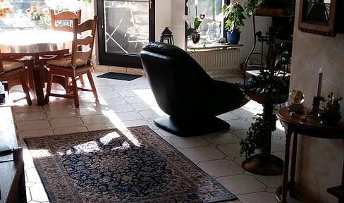 Eigentumswohnung ca. 99Qm, 4 Zimmer, 2 Bäder, Garage, Balkon, Sackgasse, direkt am Wald gelegen