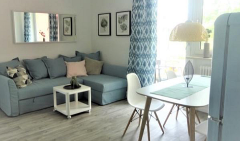Furnished 2-room apartment in Bogenhausen, with 2 balconies.