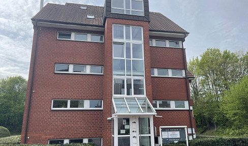 ca. 160 qm Bürofläche mit guter Parkmöglichkeit zu vermieten