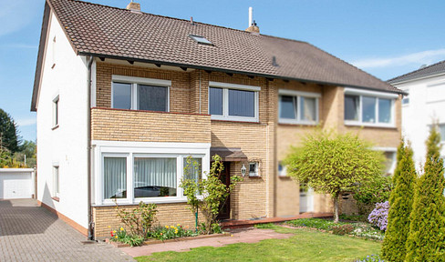 Attractive semi-detached house for sale in Delmenhorst-Ströhen.