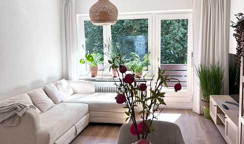 Helle 2-Zimmer-Wohnung, ruhige Lage in Moosach, Balkon mit Blick ins Grüne, möbliert übernehmbar