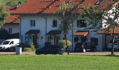 Well-maintained terraced house, energy efficiency rating A+.