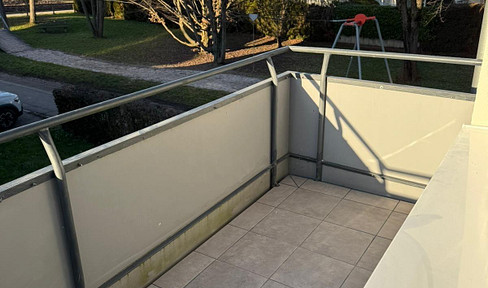 Modern living: Bright 2-room apartment with a sunny balcony in Stuttgart-Stammheim.