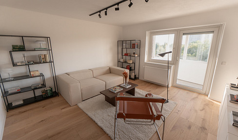 APARTMENT LIVING BY THE LECH RIVER: HIGH-QUALITY RENOVATED 4-ROOM APARTMENT - AVAILABLE IMMEDIATELY & NO AGENT FEES.