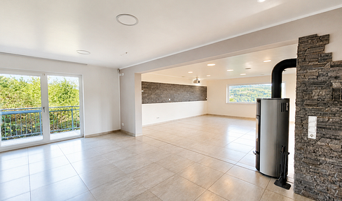 Moderne 3,5 Zimmer EG Wohnung 155 m² Wohnfläche + 190 m² Nutzfläche mit Balkonen & Terrasse & Garten