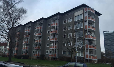 3-room attic apartment, Salzgitter city center.