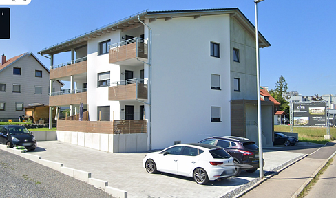 Modern & energieeffizient wohnen: 69 m² Dachgeschosswohnung mit TG-Stellplatz ab 01.09.