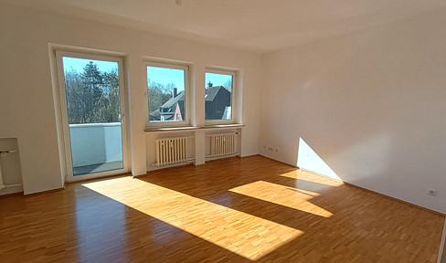 3 Zimmer Wohnung mit Echtholz-Parkett - Blick auf Westfalenpark inklusive