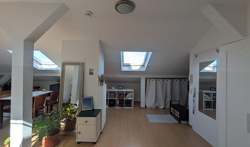 Beautiful 1-bedroom apartment in the desirable Nordend neighborhood.