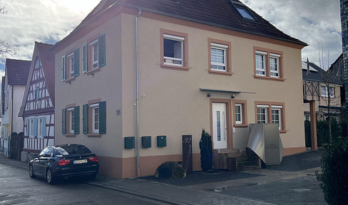 Attractive 5-room maisonette apartment with a terrace, located in Büchelberg.