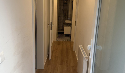 Ruhige Altbauwohnung mit eigenem Grün