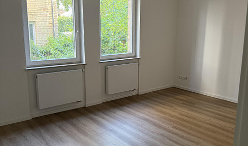 Quiet and flooded with light – an apartment in a renovated old building, located in the courtyard.