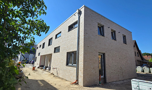 New construction of a detached two-family house with 5 rooms in Hiltrup-Sternkamp 20a, for first occupancy.