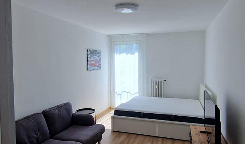 One-room apartment near the East Train Station.