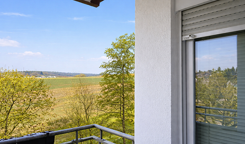 Bright 3.5-room apartment with a balcony in Backnang.