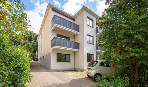 Dachwohnung - Erstbezug nach Renovierung - Grün und Zentral