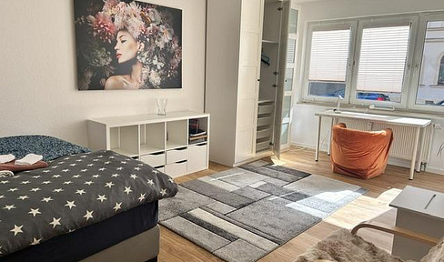 3-room apartment, furnished, located in the city center of South Leipzig.
