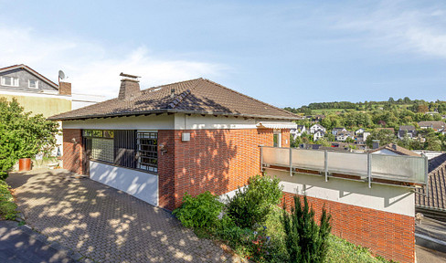 House with a dream view in Niederbachem, Wachtberg.