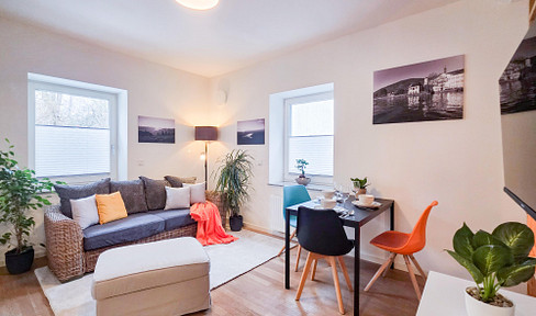 Fully furnished, quiet and centrally located.