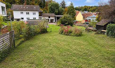 Commission-free: Energy-efficient house, Class A – 264 m², heat pump and solar panels, suitable for a single family or two families.