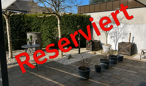 Exceptional investment opportunity with the option for personal use – a house-within-a-house concept and five rental apartments.