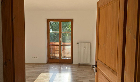 Schöne 3,5-Zimmer Wohnung mit Balkon in Königsdorf-Osterhofen