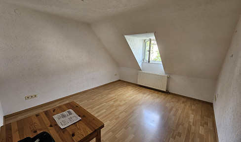 Investment property or for personal use: 2.5-room penthouse apartment in Stuttgart (No real estate agent).