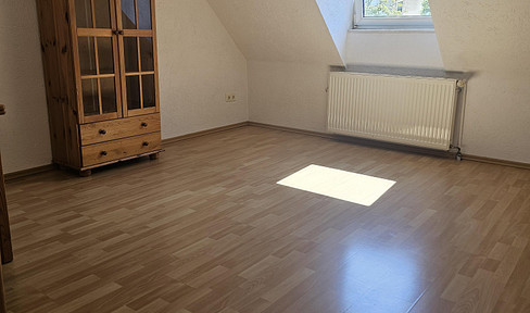 Investment property or for personal use: 2.5-room attic apartment in Stuttgart (No real estate agent).