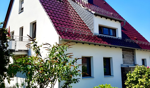 Exclusive, fully furnished 4-room apartment with a large balcony.