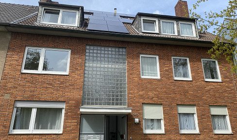 Beautiful attic apartment, ready to move in, consisting of 1 room, kitchen, and bathroom, with a built-in kitchen and fully furnished.