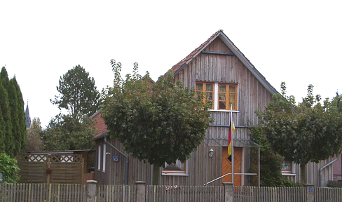Small house with garden for rent.