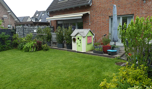 Private sale: Maisonette apartment with a house-within-a-house layout. Price negotiable.