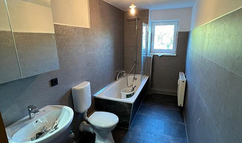 4-Zi. Whg. 82,0qm vollständig renoviert im 3. OG, ab 01.08. frei