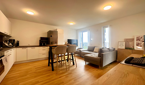 Modern 2-room apartment with a sunny balcony and high-quality features - available with an open-ended lease!