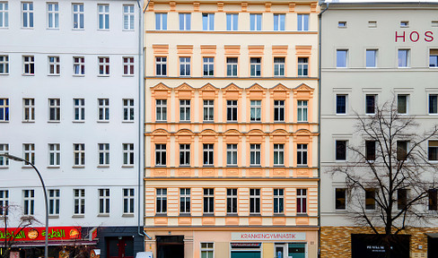 Stylish penthouse apartment near Hermannplatz.
