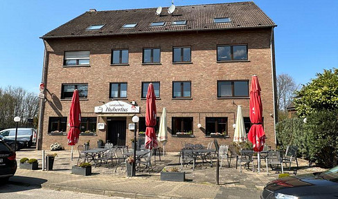Versatile spaces available for a medical practice, therapy center, or office in Straberg, Dormagen, near the forest.