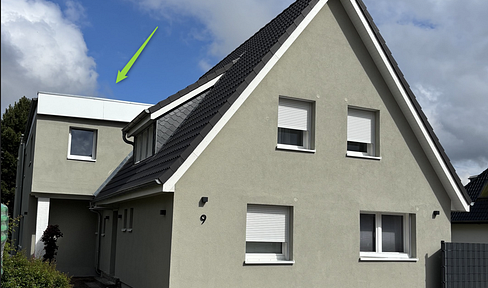 3-room apartment, 1st floor, with a new shower bathroom, a new fitted kitchen, a share of the garden, and a charging station for electric vehicles.