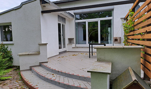 Wohn-und Geschäftshaus 850m² energetisch saniert A+ 4288m² Grundstück Mischgebiet mit 2 Baufenstern