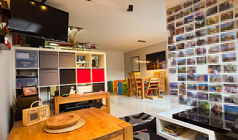 Bright and airy living space! Modern 3-room maisonette apartment with a sunny terrace in Hürth-Efferen.