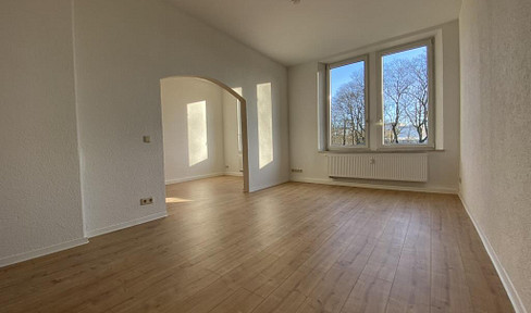 Large, renovated 2.5-room apartment.