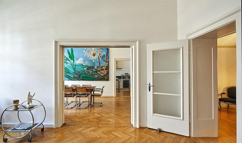 Eleganter Altbau in ruhiger Rheinlage