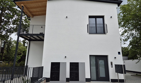 Modern 2.5-room apartment in Munich Aubing, with balcony, never occupied before.