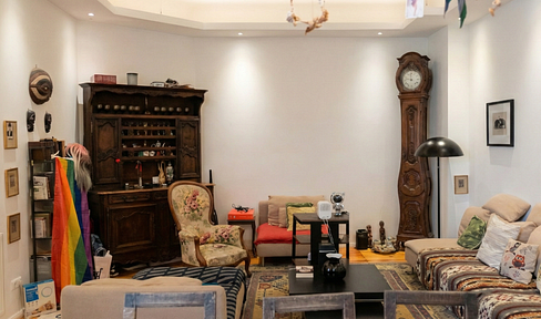 Bezugsfreie 3-Zimmer-Altbauwohnung mit Charme im 4. OG – saniert, mit Wohnküche