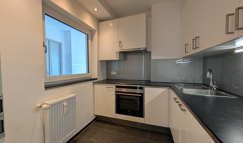 Modern 2-room apartment with balcony in Hamburg-Wandsbek, near Eichtalpark – available immediately.